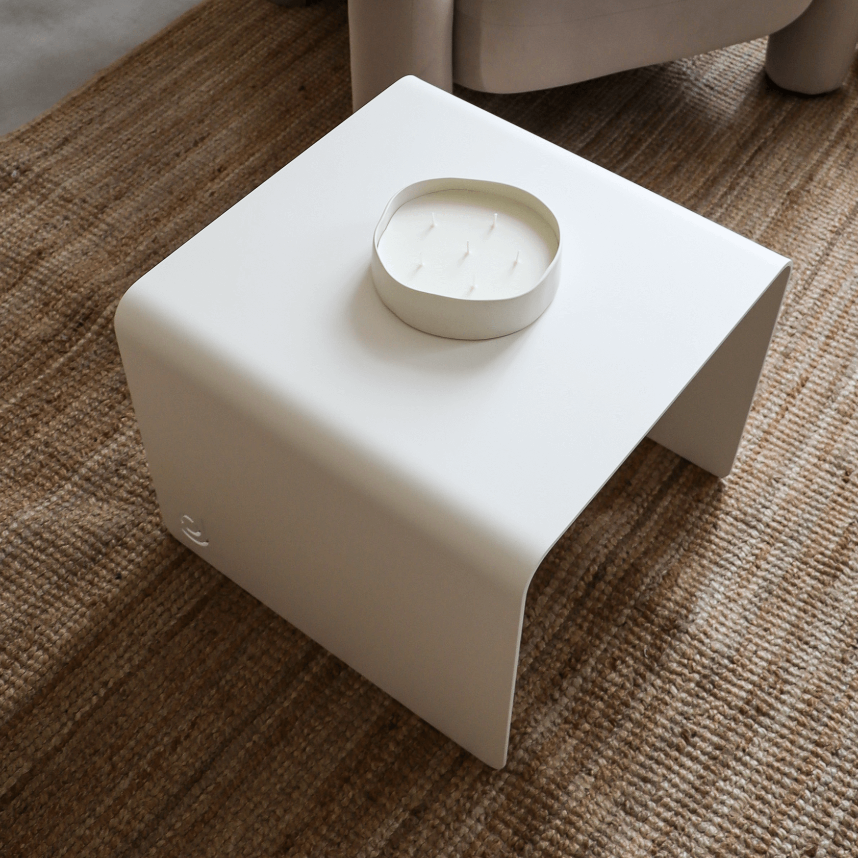 The Lofalo Classic White Coffee Table Shop High-end metal furniture 